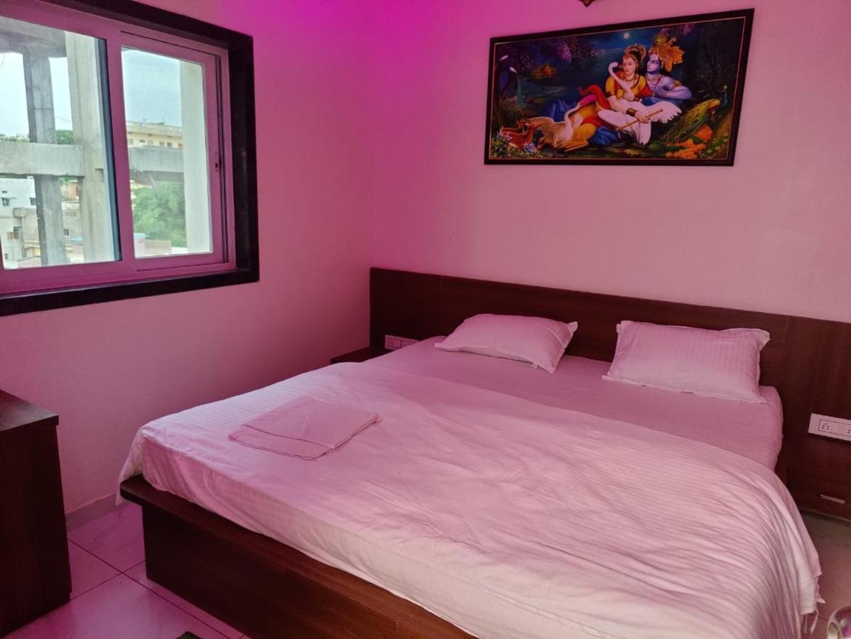 Hotel Sardar Rooms Garudeshwar Exteriör bild