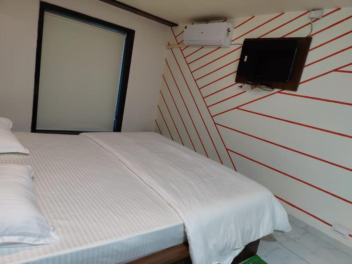 Hotel Sardar Rooms Garudeshwar Exteriör bild