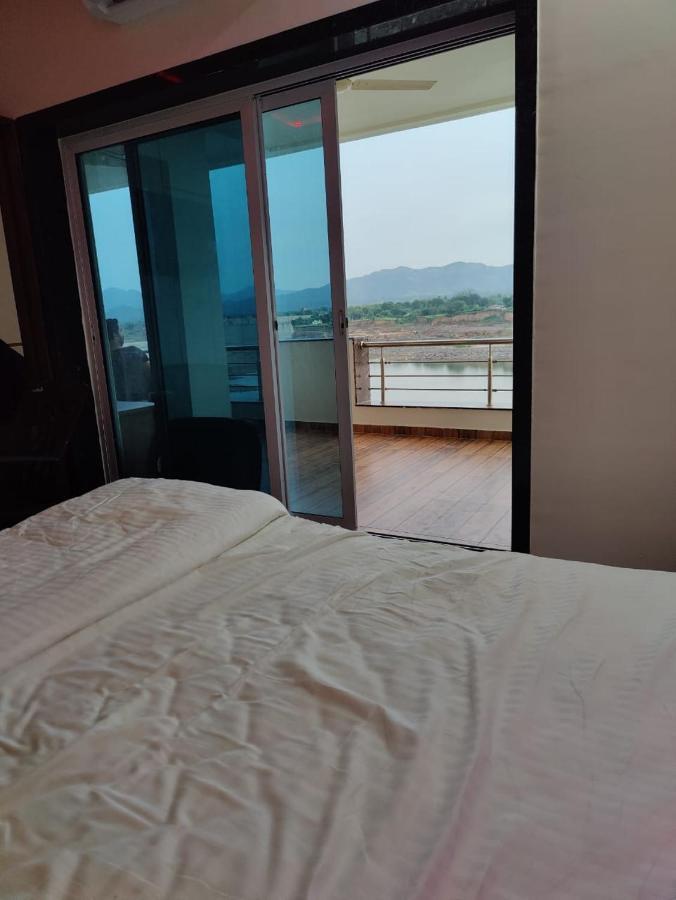 Hotel Sardar Rooms Garudeshwar Exteriör bild