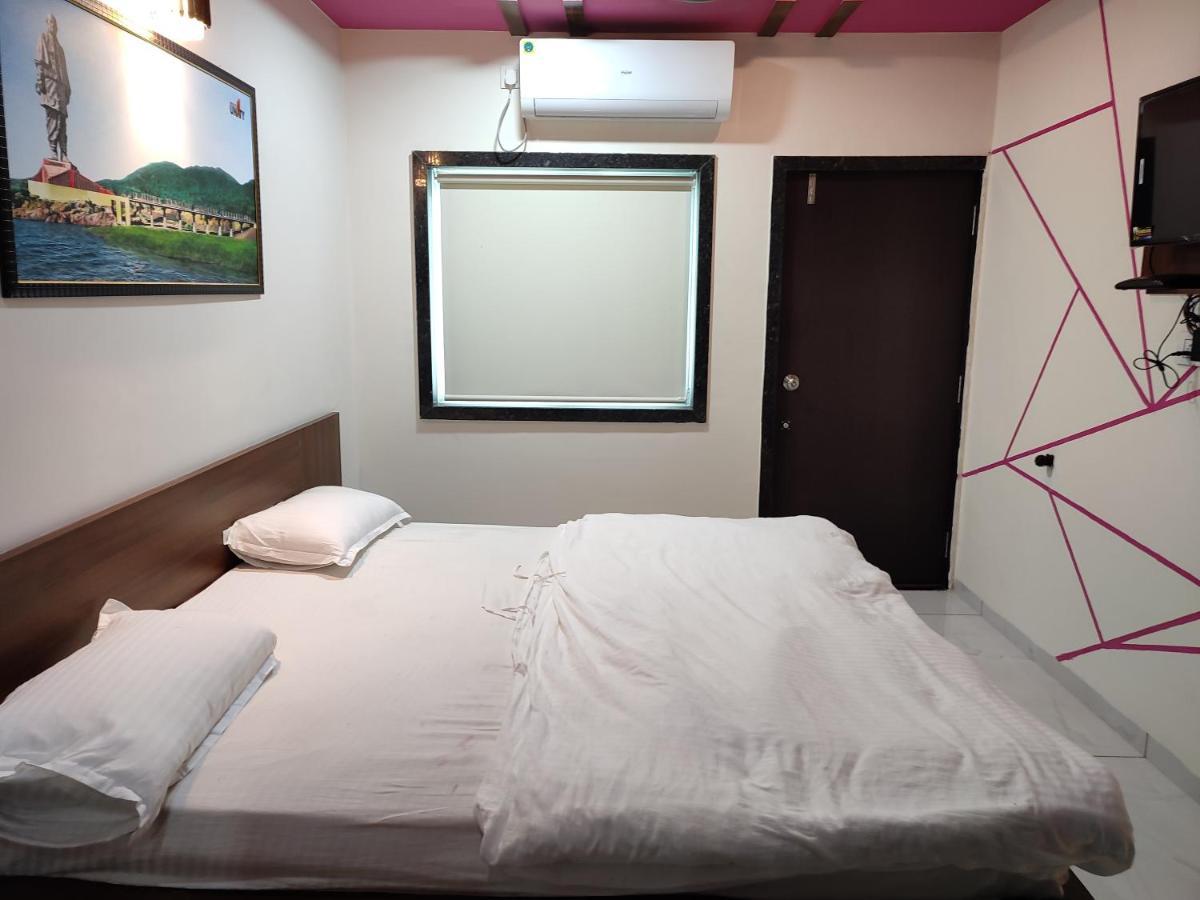 Hotel Sardar Rooms Garudeshwar Exteriör bild