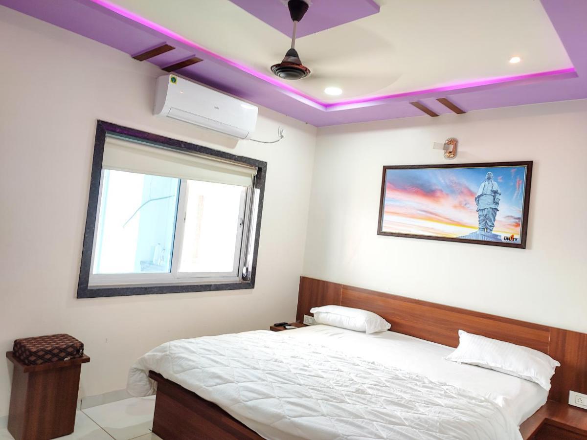 Hotel Sardar Rooms Garudeshwar Exteriör bild