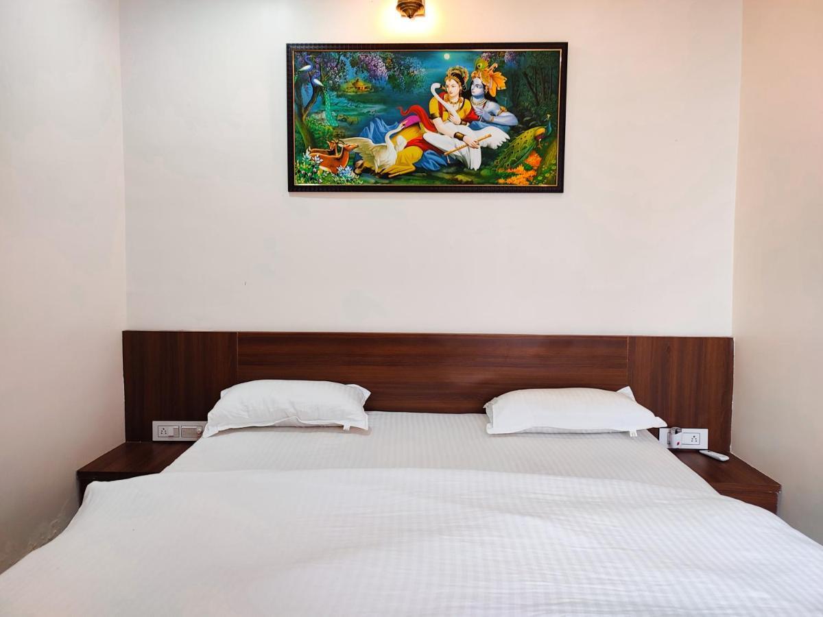 Hotel Sardar Rooms Garudeshwar Exteriör bild
